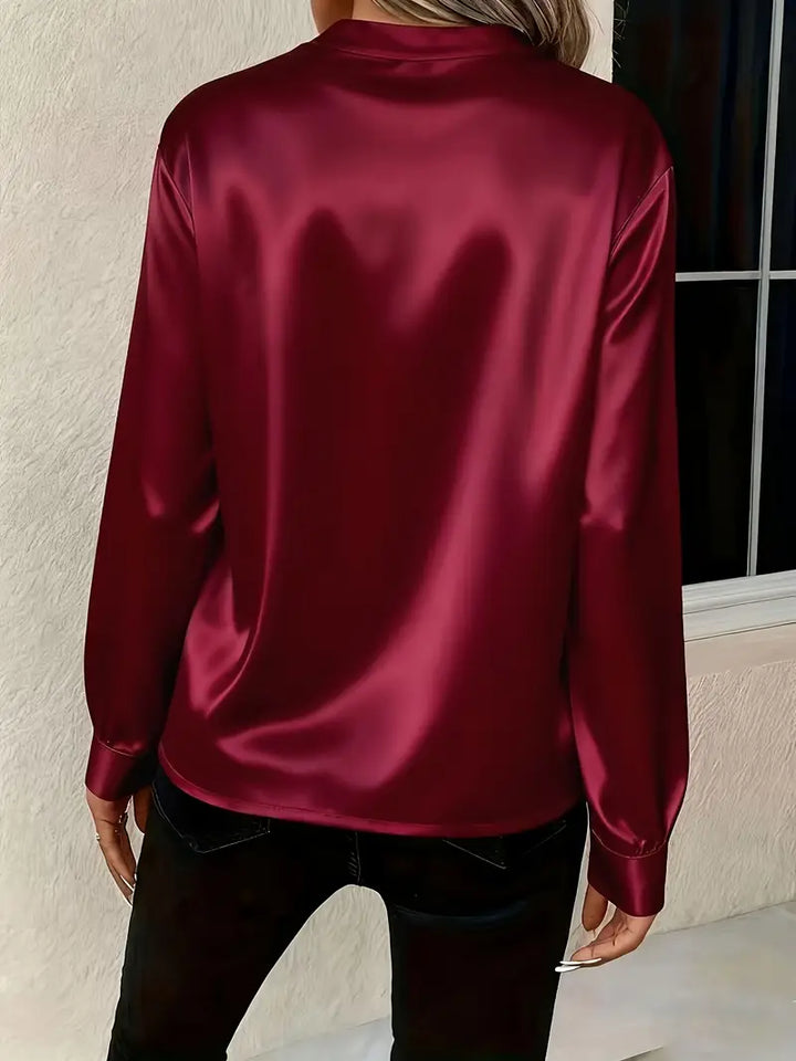ALISON | Effortless Shine V-Neck Blouse