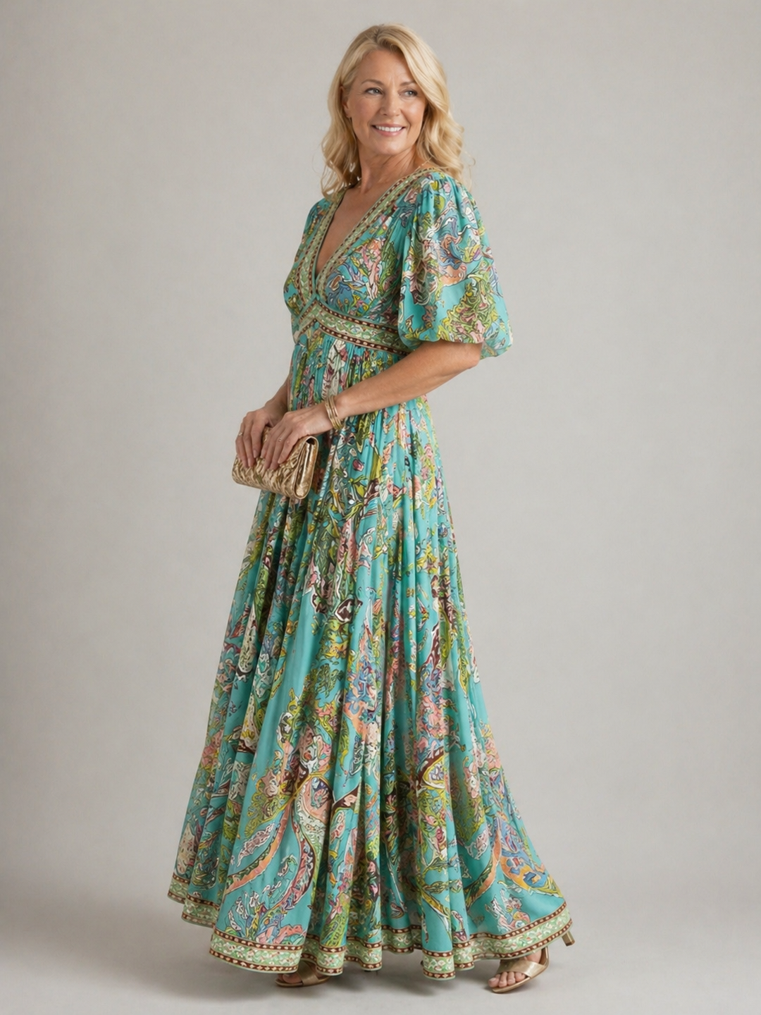 Bellthorne | Airy maxi dress with puff sleeves and V-neck