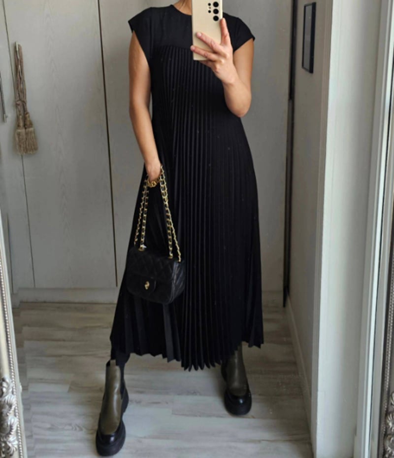 PHOEBE | Timeless and Comfortable Dress