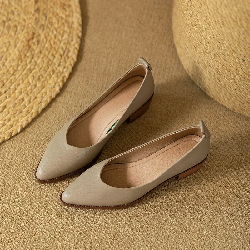 HELEN | Classic Pumps