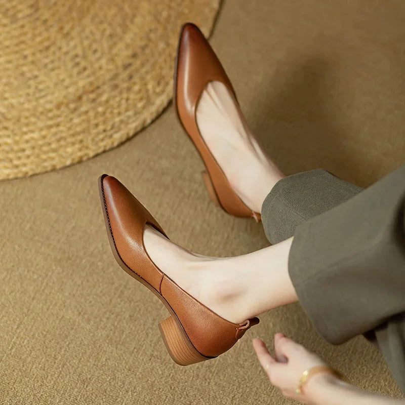 HELEN | Classic Pumps
