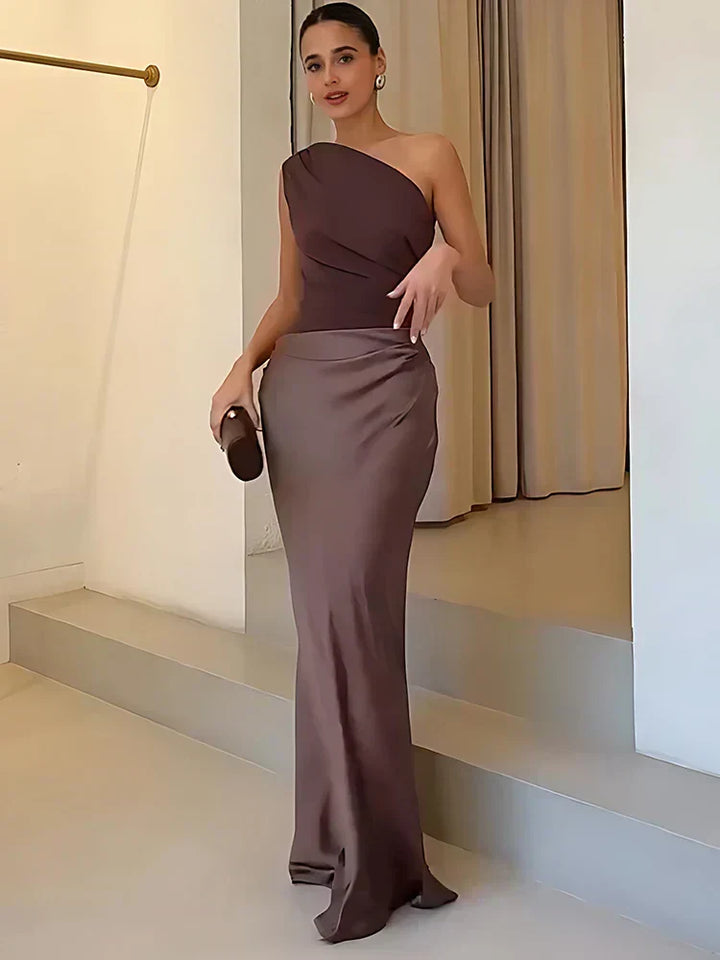 Bellthorne | Maxi Dress with a Guilt in Satin