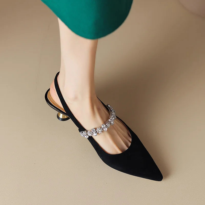 ISABELLE | Elegant Pumps