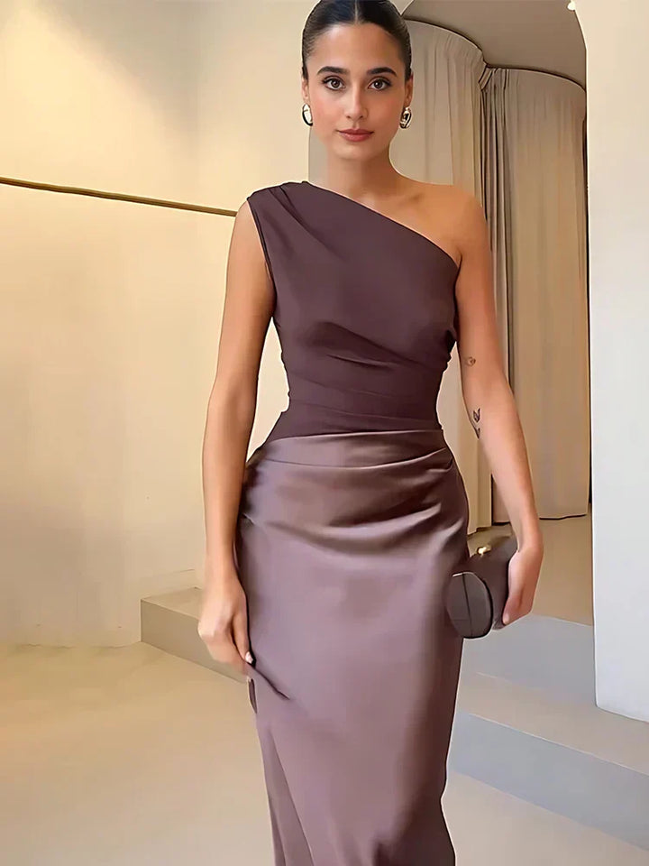 Bellthorne | Maxi Dress with a Guilt in Satin