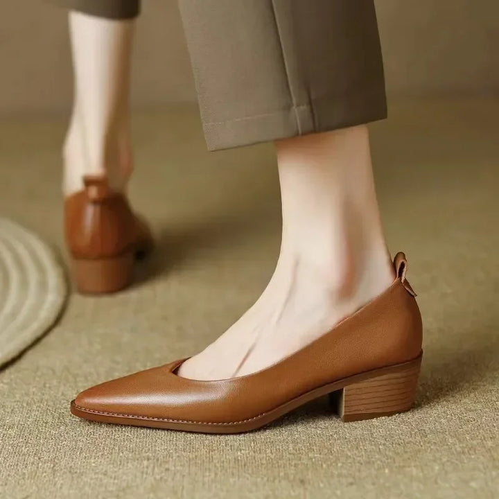 HELEN | Classic Pumps