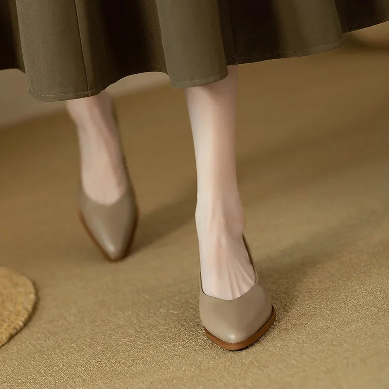 HELEN | Classic Pumps
