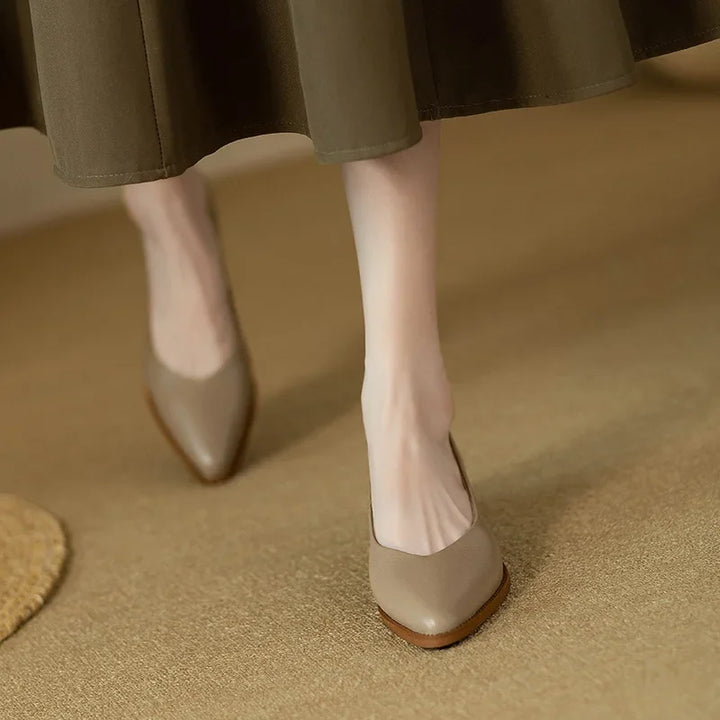 HELEN | Classic Pumps