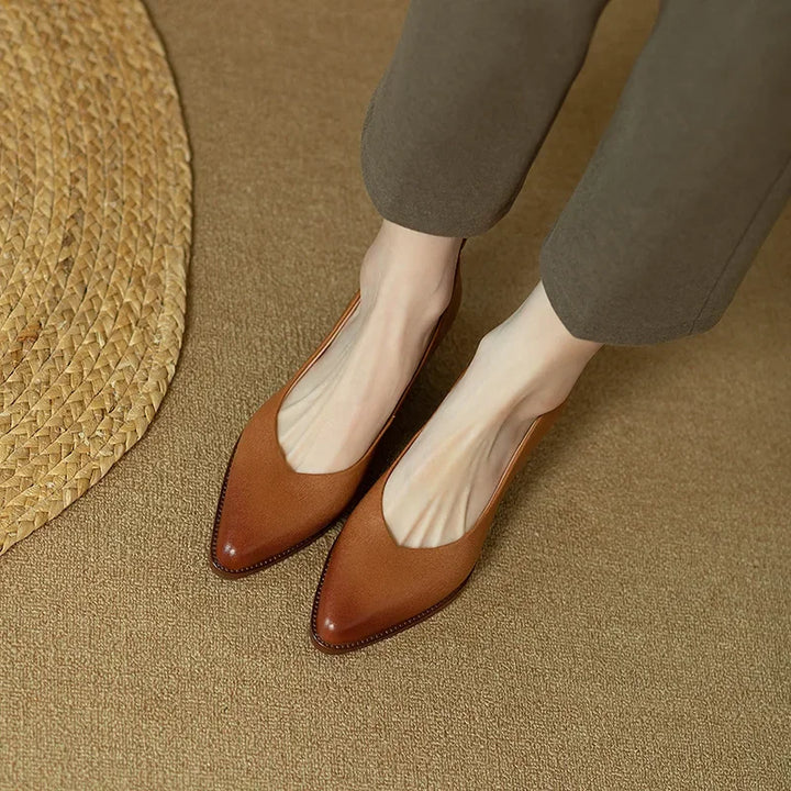 HELEN | Classic Pumps