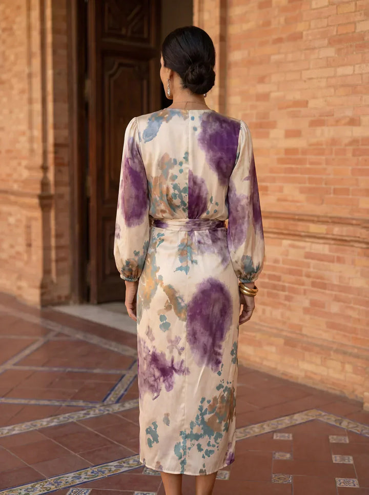 Valeria - Elegant Dress with V-Neck