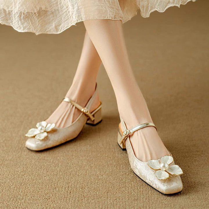 CAMERON | Elegant Pumps